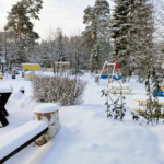 Зимняя детская площадка на базе отдыха Резиденция Комела